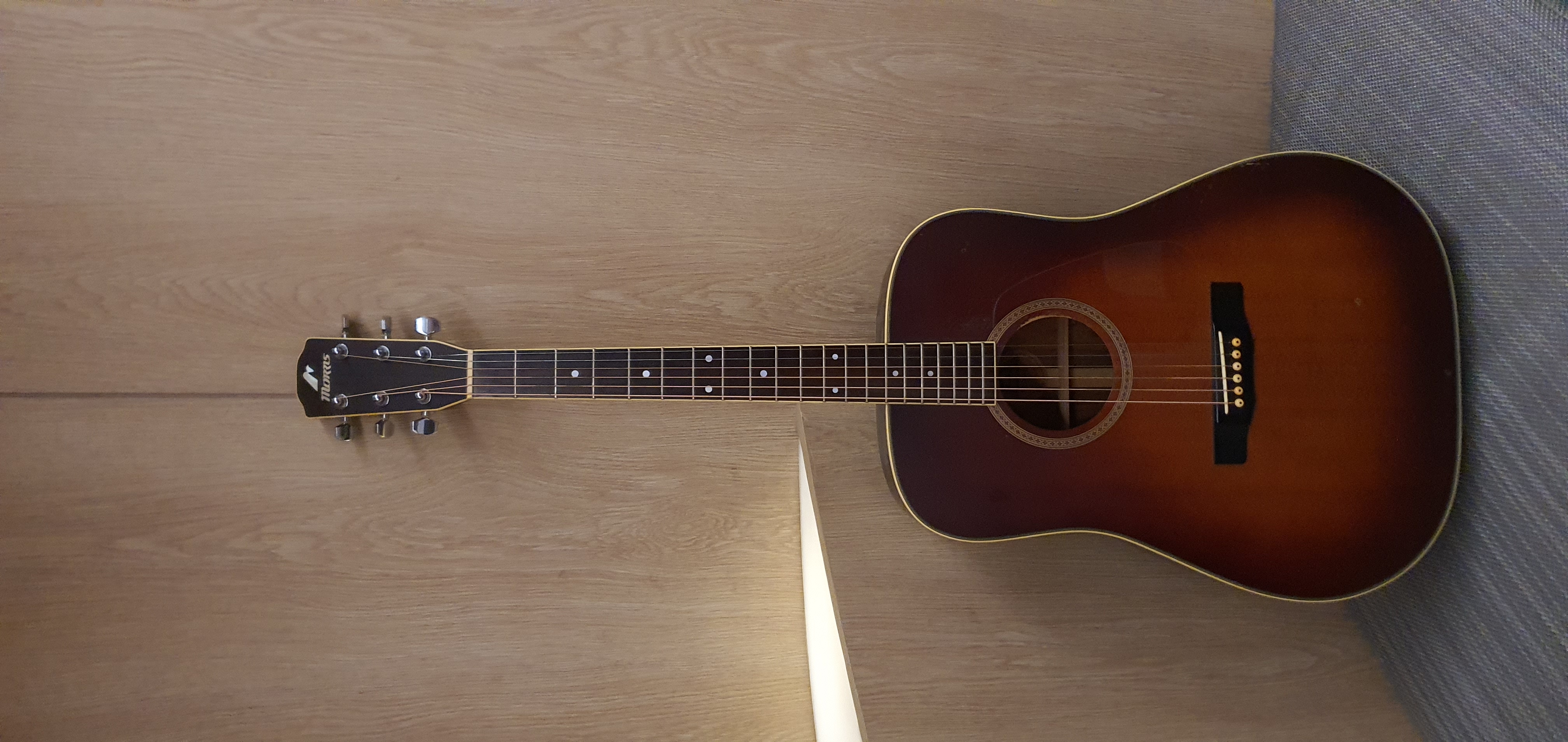 กีต้าร์ Morris M-602 ไม้หน้าแท้ Top Solid