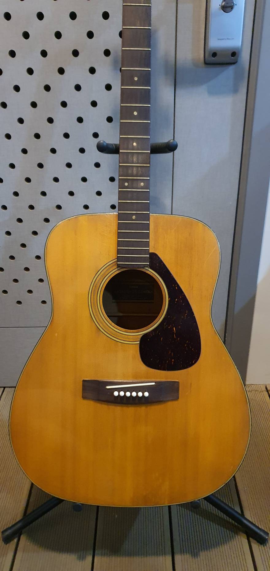 Yamaha FG-180J ป้ายดำ