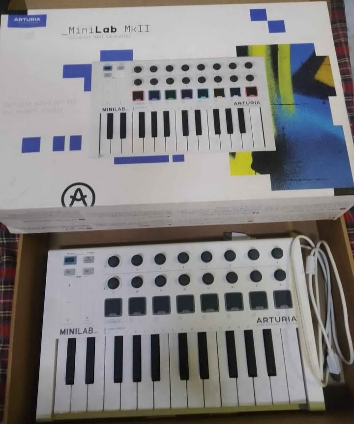 อุปกรณ์ทำเพลง Arturia บีทบอร์ด