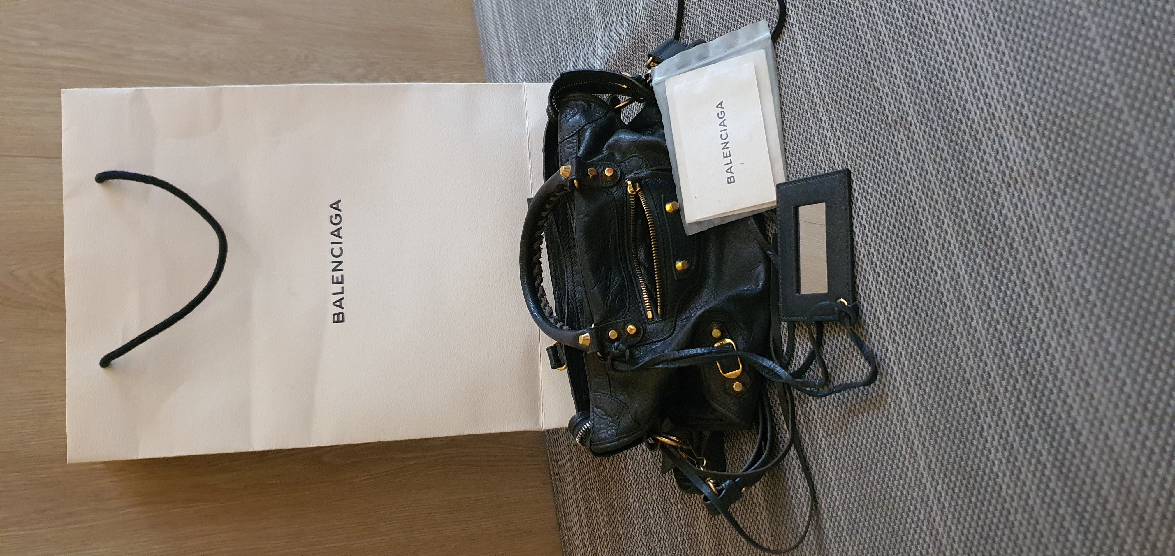 กระเป๋า Balenciaga Gris Fossile ของแท้ ออกช้อป 2017