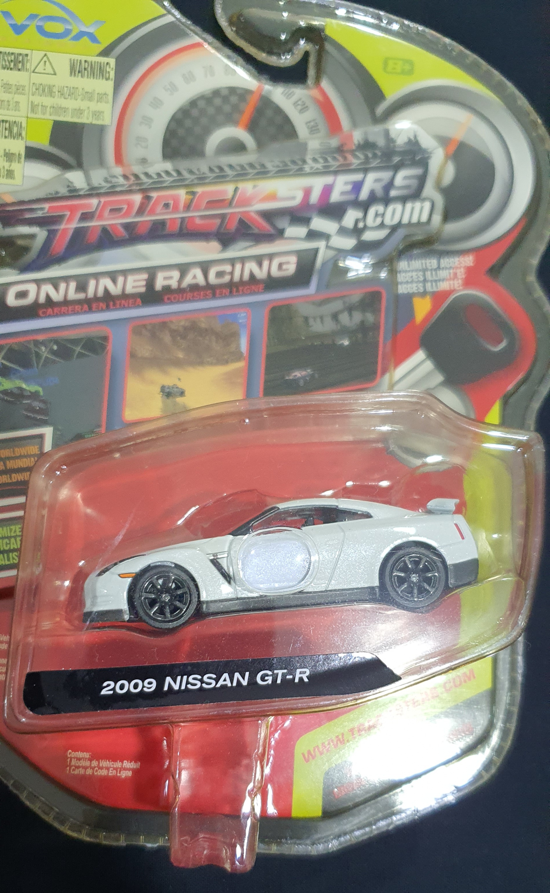รถเหล็กล้อยาง Nissan GT-R 1/64