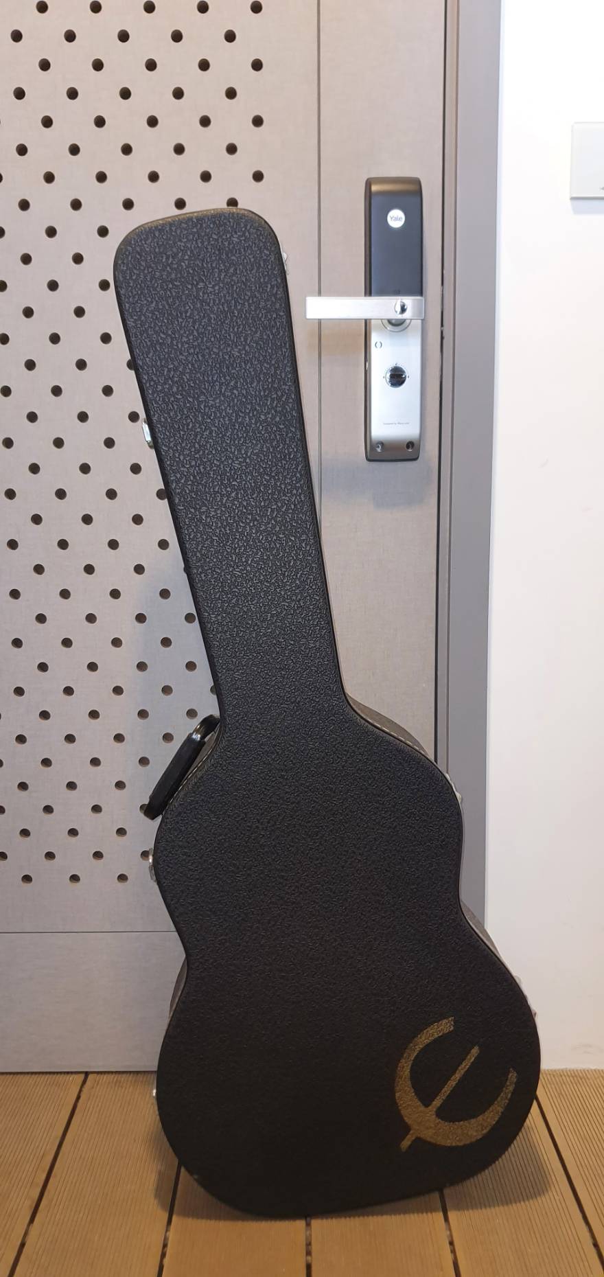 Hard case ใส่กีต้าร์โปร่ง ทรง OM, OOO ของ Epiphone