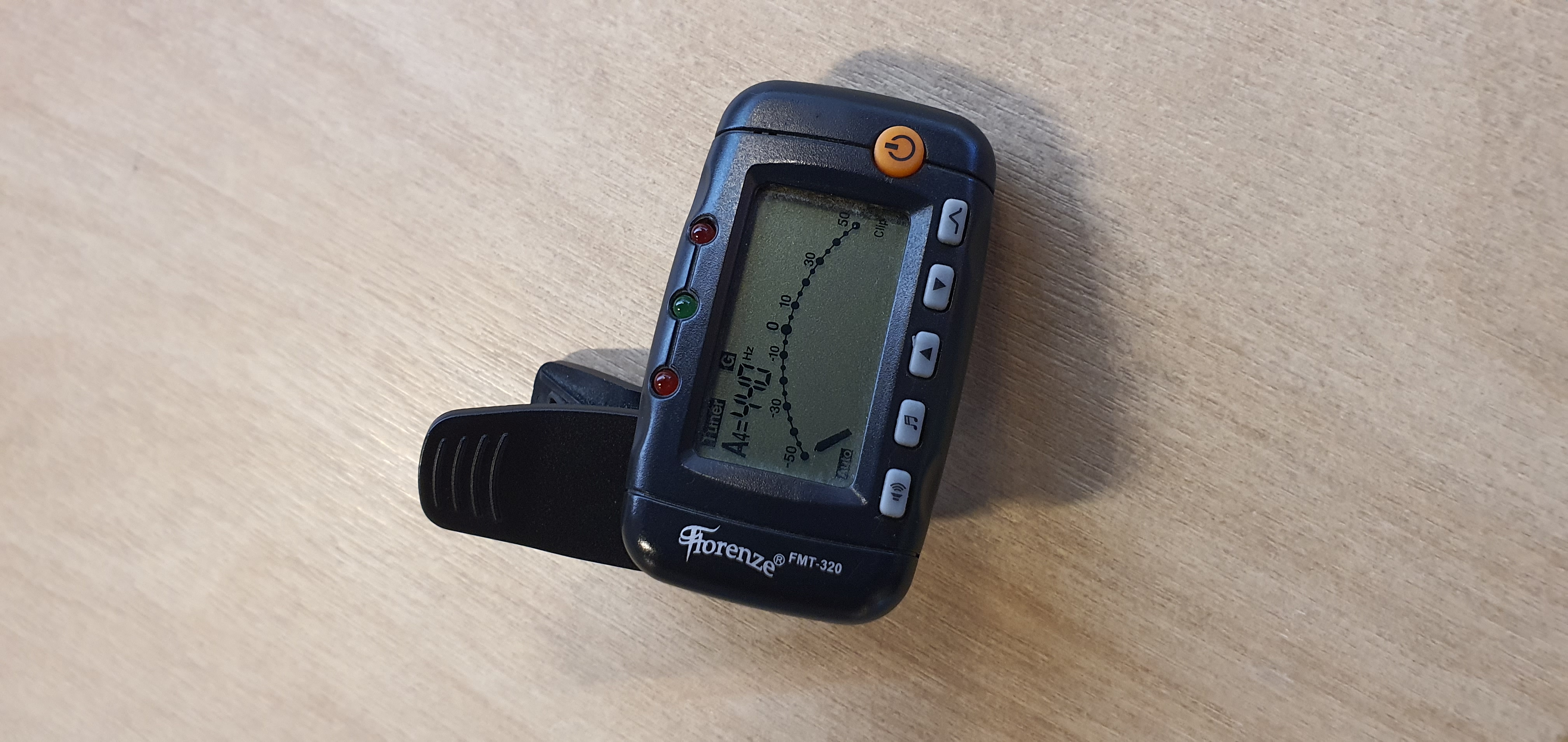 เครื่องตั้งสายกีต้าร์ Tuner