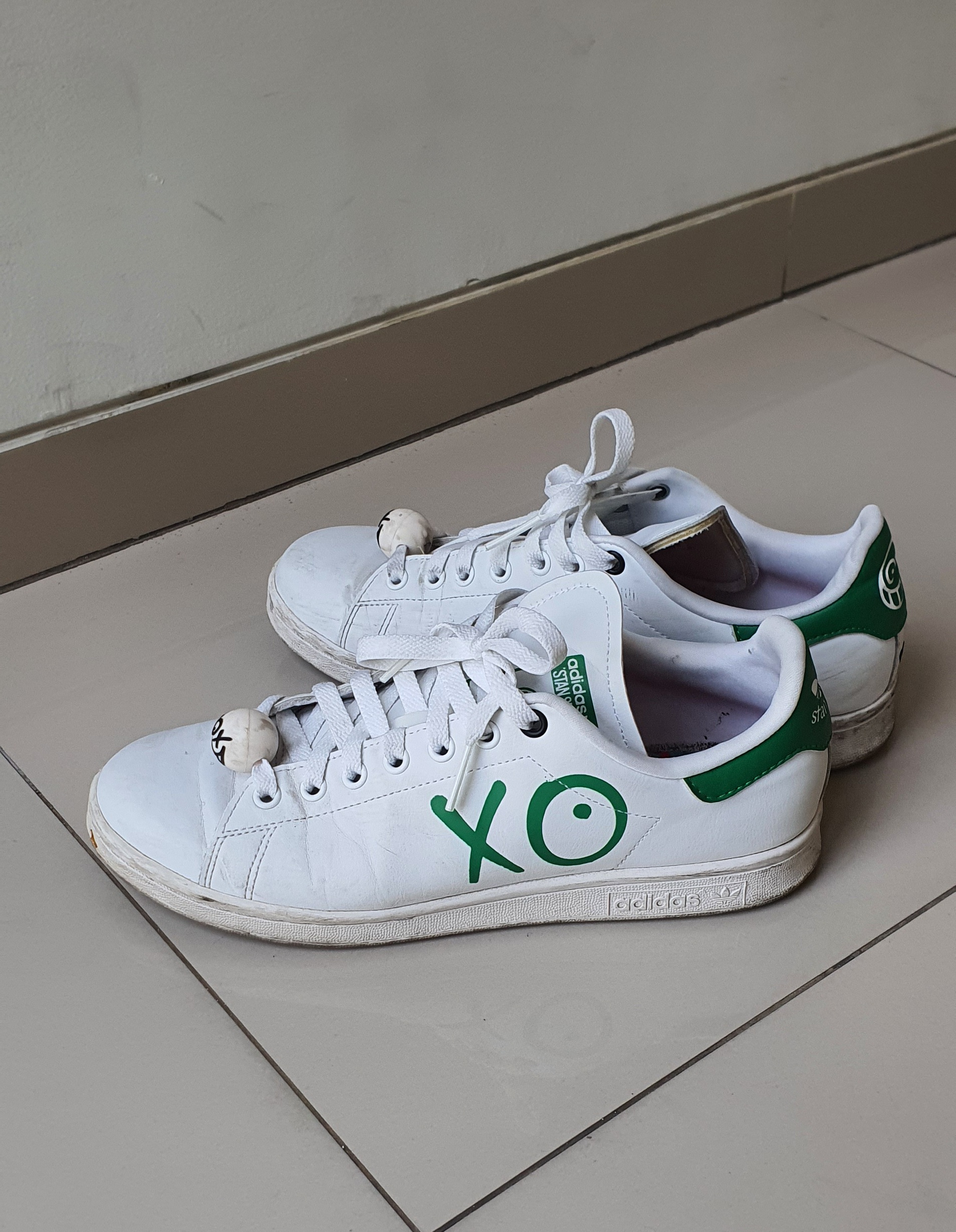 รองเท้าผ้าใบ Adidas X OX เบอร์ 8.5 US ของแท้ สีขาว ลายเขียว