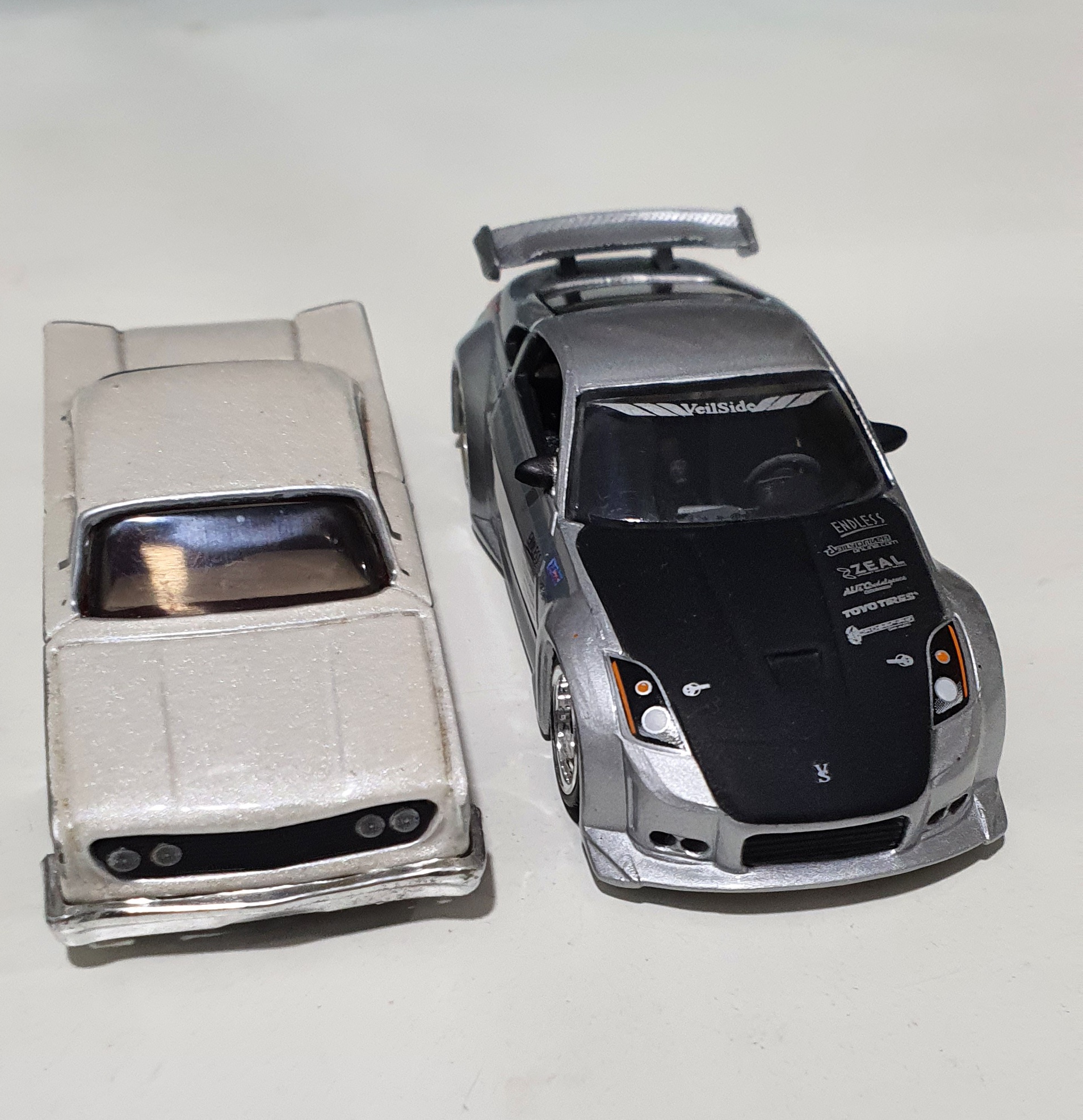 แพคคู่ รถเหล็ก สเกล 1/64 ล้อยาง สองคัน งาน Jada กับ Maisto