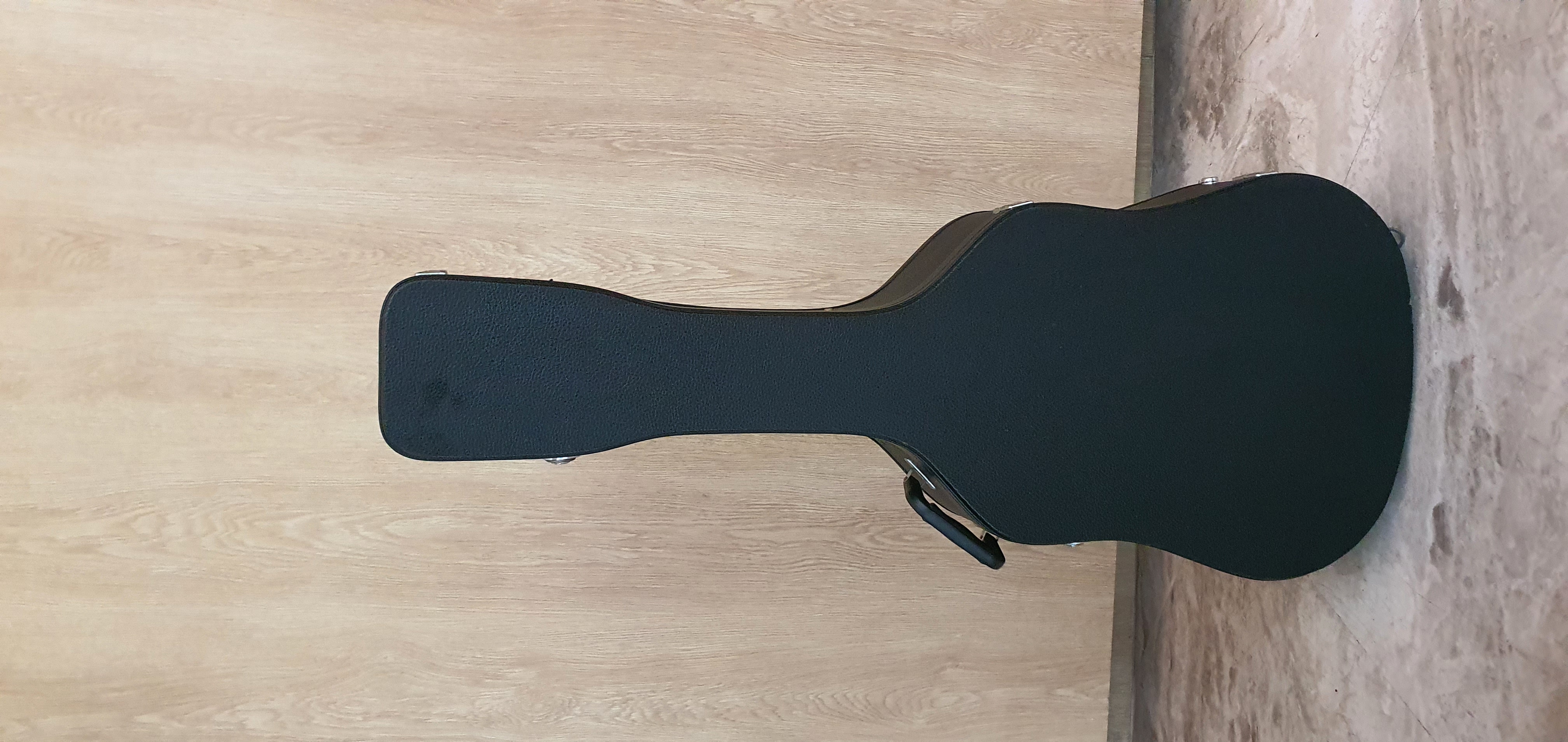  Hard Case Fender แท้ ใส่กีต้าร์โปร่ง