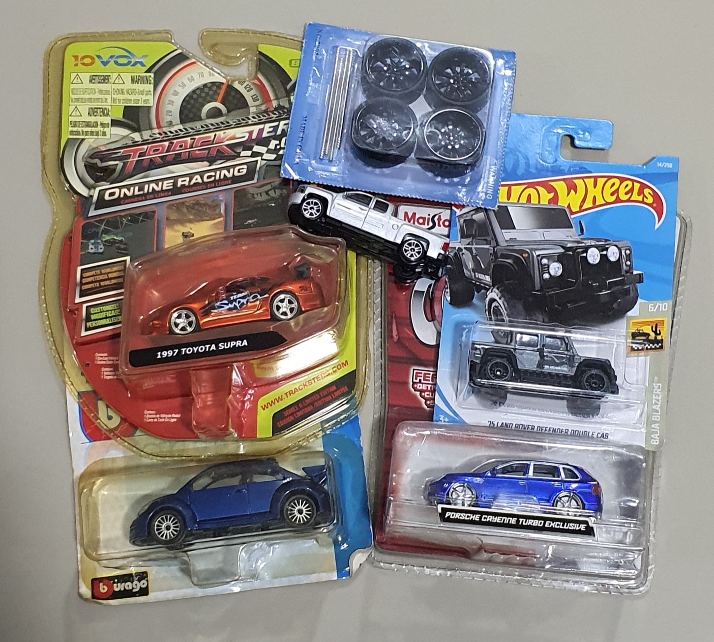 รถเหล็ก ยกกอง สเกล 1:64 supra , porsche cayane , land rover defender , beetle , chevrolet silverado