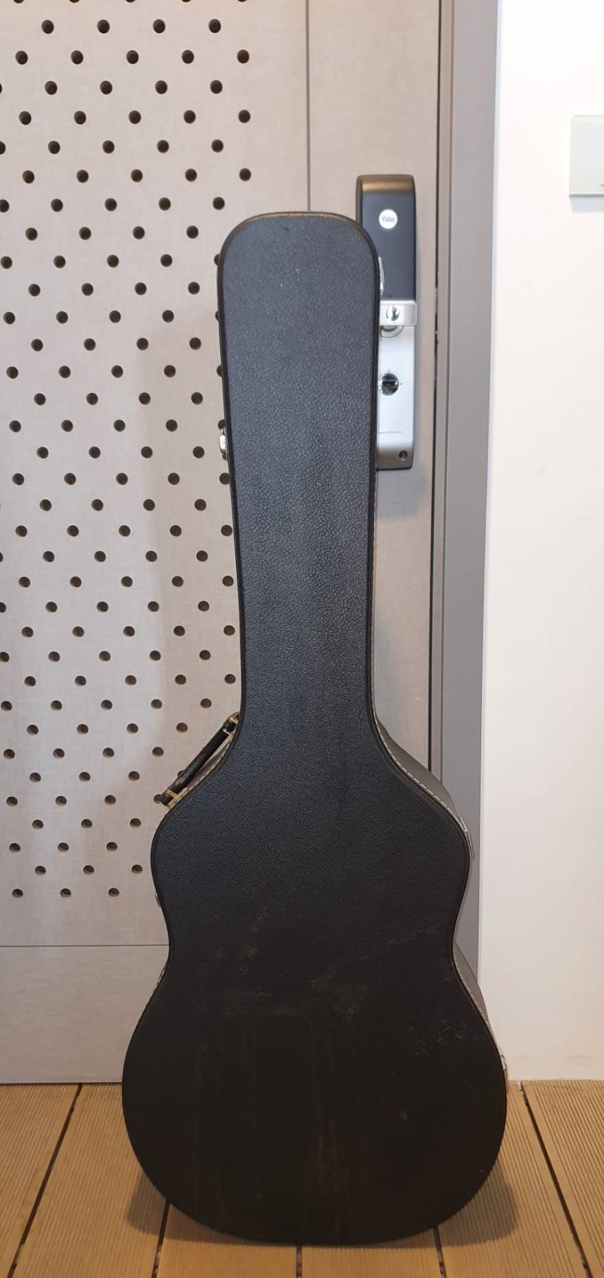 Hardcase สำหรับกีต้าร์โปร่งทรง OM , OOO 